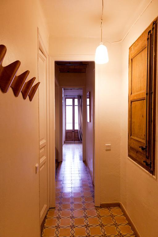 Piso En Poblesec Apartment Barcelona Exterior photo