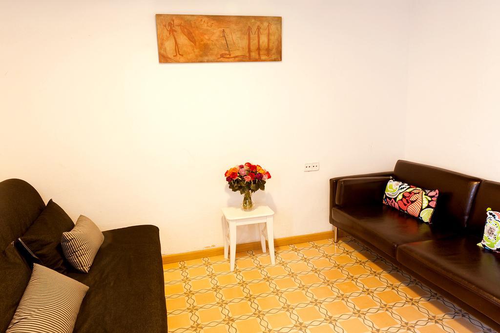 Piso En Poblesec Apartment Barcelona Exterior photo