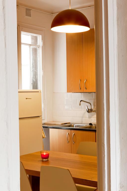 Piso En Poblesec Apartment Barcelona Exterior photo